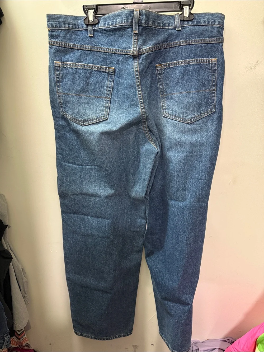 Relaxed Straight Men's Denim Pants in Medium Blue